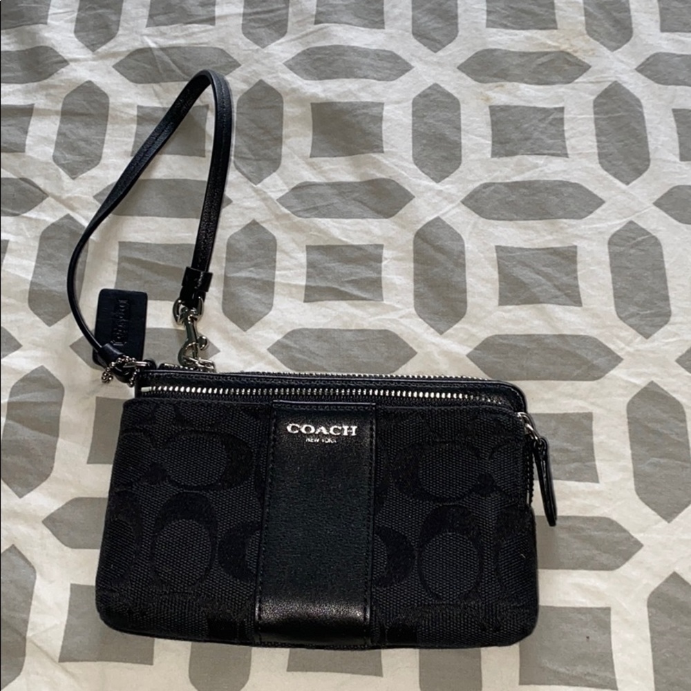 Coach wristlet wallet